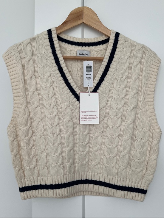 Aritzia Sweaters - NWT Sunday Best Winston Cropped Cream Cable Knit V‑Neck Sweater Vest Navy Trim